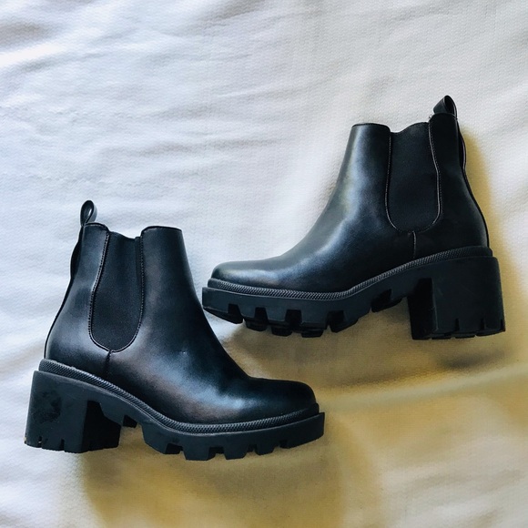 Steve Madden Black Chunky Chelsea Boots - Picture 1 of 12
